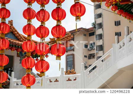 largest Buddhist temple Thean Hou in Kuala Lumpur, Malaysia 120496228