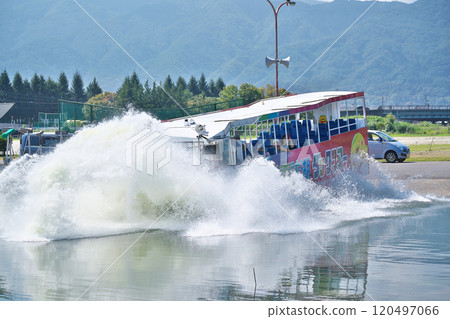 [Lake Suwa (Lake Suwa Exploration Duck Tour)] Takashima, Suwa City, Nagano Prefecture 120497066
