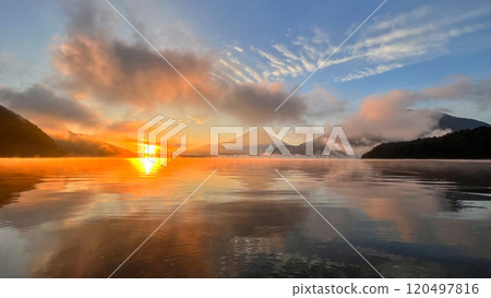 "Yamanashi Prefecture" Sunrise over Lake Motosu, Mount Fuji "Yamanashi Prefecture" Sunrise over Lake Motosu, Mount Fuji 120497816