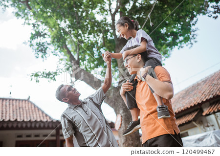 asian father piggyback happy kid girl asian father piggyback happy kid girl 120499467