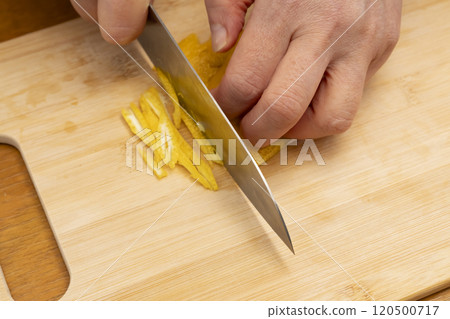 柚子蘿蔔 醃製柚子蘿蔔 榨出柚子，切碎皮 120500717