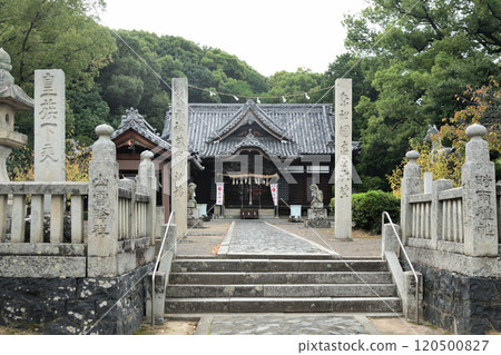 Temple No. 79: Mount Kinka, Koshoin Tenno-ji Temple (Shiratake Shrine) [Nishisho-cho, Sakaide City, Kagawa Prefecture] 120500827