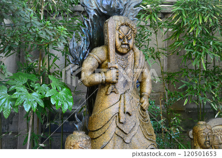 福島縣良德院境內的水掛不動山2 120501653