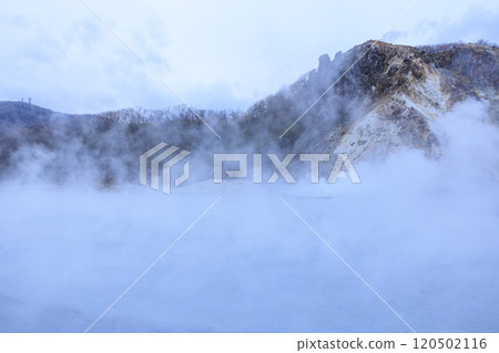 北海道登別溫泉大湯沼 – 活火山和蒸氣的壯麗景色 120502116