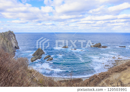 Autumn Shimamu Coast – Beautiful coastal scenery of Japan’s 100 best beaches 120503991