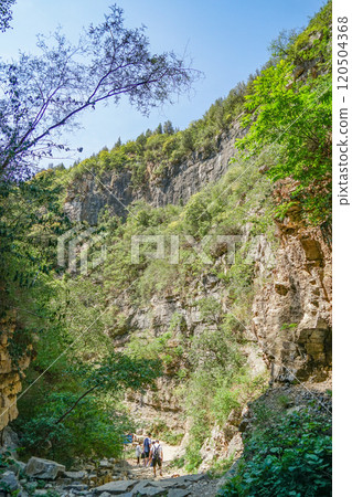 Longdong Scenic Area 120504368