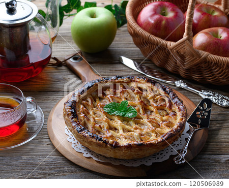 Apple pie (whole apple pie) Apple pie (whole apple pie) 120506989