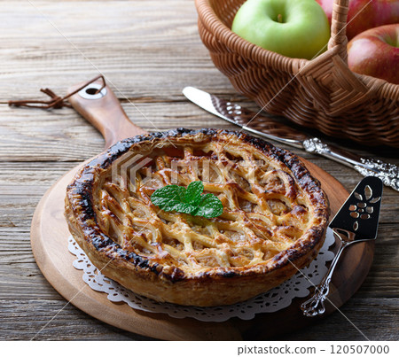 Apple pie (whole apple pie) 120507000