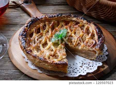 Apple pie (whole apple pie) Apple pie (whole apple pie) 120507023