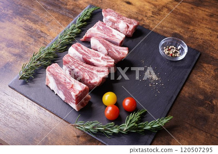 Spare ribs with bone Spare ribs with bone 120507295