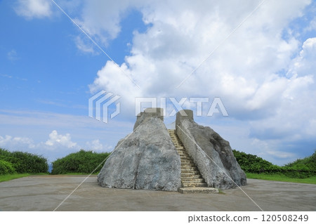 伊良部島Funausagi Banata的展望台,彷彿奔向藍天 伊良部島Funausagi Banata的展望台,彷彿奔向藍天 120508249