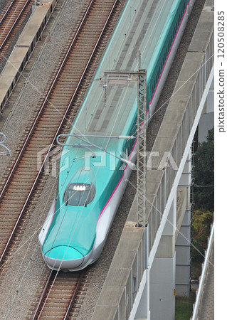 Tohoku Shinkansen Omiya-Ueno JR East E5 series U9 formation (Sendai) + E3 series R4 formation (Akita) Hayabusa 120508285