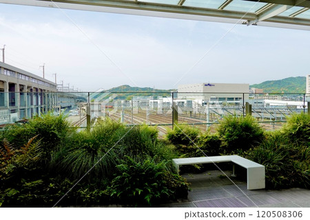 View of the west from the vertical garden at JR Shin-Yamaguchi Station's north-south free passage, Yamaguchi City, Yamaguchi Prefecture View of the west from the vertical garden at JR Shin-Yamaguchi Station's north-south free passage, Yamaguchi City, Yamaguchi Prefecture 120508306