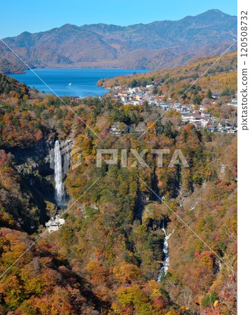 從中禪寺湖、華嚴瀑布、白雲瀑布欣賞秋葉的壯麗景色 120508732