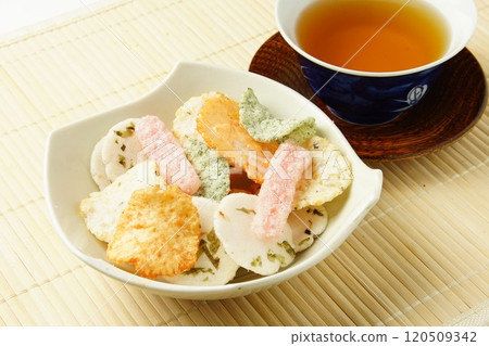Okaki and tea 120509342