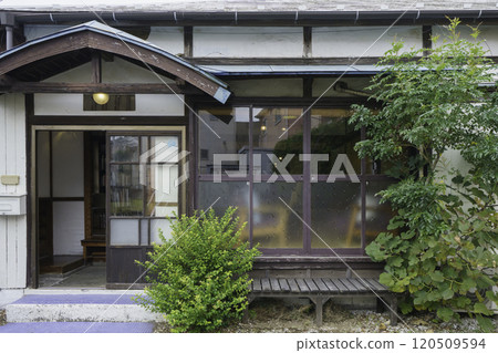Exterior of a Japanese house 120509594