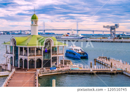 Yokohama cityscape, Japan "CIEL BLEU" departed from Minato Mirai Pukarisanbashi on the 23rd 120510745