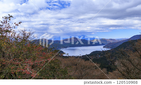 Autumn foliage of Mount Daikanzan, Lake Ashi and Mount Fuji in Hakone Autumn foliage of Mount Daikanzan, Lake Ashi and Mount Fuji in Hakone 120510908
