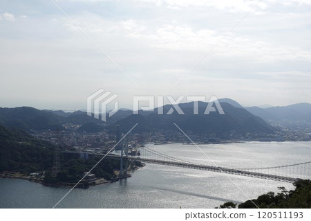 從下關市美茂須川町日野山眺望關門海峽 從下關市美茂須川町日野山眺望關門海峽 120511193