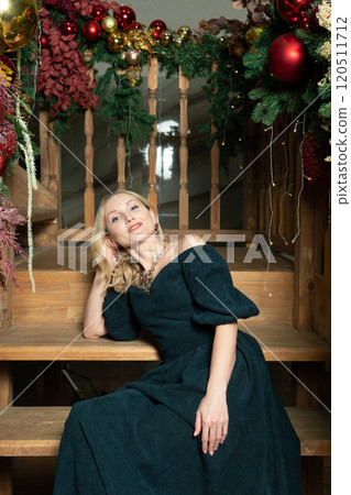 decor recreation tree red snow walk holiday sit ladder hat winter smile wait tinsel prize snowman steps 120511712