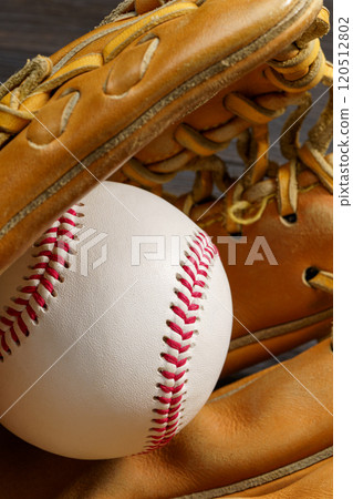 硬球棒球和手套 120512802