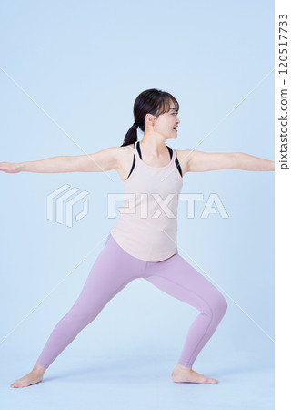 A woman who poses yoga A woman who poses yoga 120517733