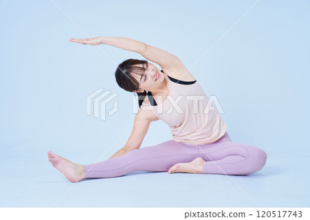 A woman who poses yoga A woman who poses yoga 120517743
