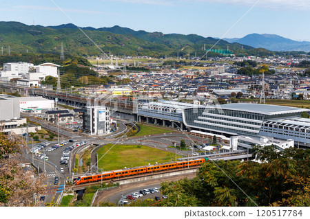JR 783 series express trains "Huis Ten Bosch" and "Midori" arriving at Shin-Tosu Station 120517784