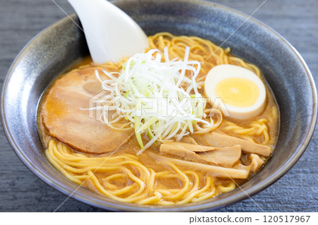 美味的韭菜味噌拉麵 120517967