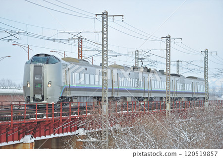 函館本線 往 Horo-Kamporo 方向 JR 北海道 789 系列 1000 系列 HL-1004 編組（札幌）超級神威 120519857