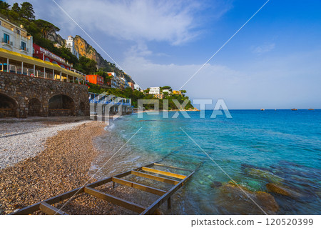 Capri Island, Tyrrhenian sea, Italy 120520399
