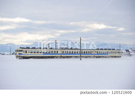 北陸本線五十鈴福岡JR西日本475系列A26編隊(金澤) 北陸本線五十鈴福岡JR西日本475系列A26編隊(金澤) 120521600