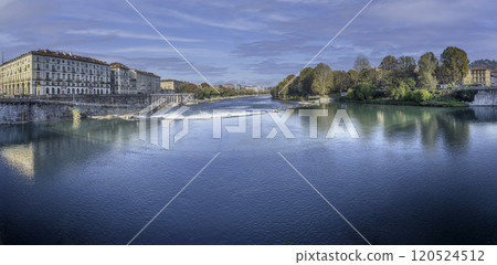 View over the Po river flowing through Turin, Italy 120524512