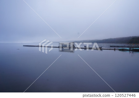 Lake Yamanaka　 120527446
