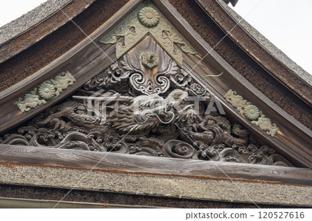 Koyasan Kongobu-ji Temple gable dragon sculpture 120527616