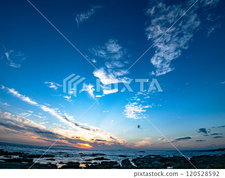 Sunset over the sea at Ito on the Boso Peninsula 120528592