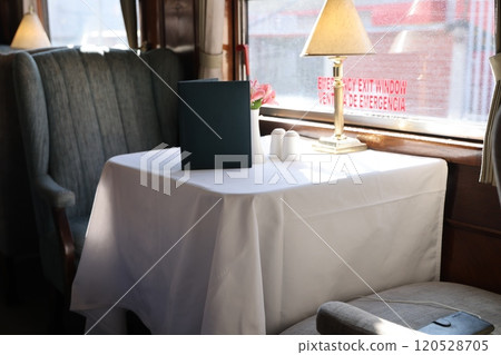 [Peru] Titicaca train seats 120528705