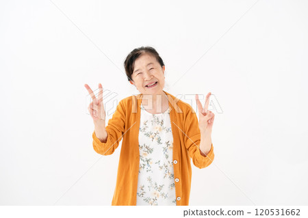 Senior woman portrait peace Senior woman portrait peace 120531662