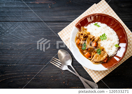 Japanese curry rice with sliced pork, carrot and onions Japanese curry rice with sliced pork, carrot and onions 120533271