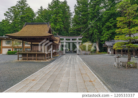 Scenery of the grounds of Enshu Ichinomiya Oguni Shrine in Shizuoka Scenery of the grounds of Enshu Ichinomiya Oguni Shrine in Shizuoka 120533337