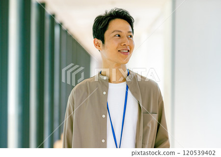 Middle-aged male business photography cooperation "LINK FOREST" 120539402