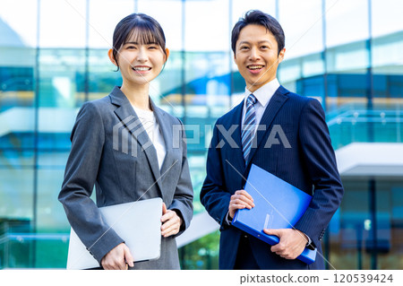 Business team men and women photography cooperation "LINK FOREST" 120539424