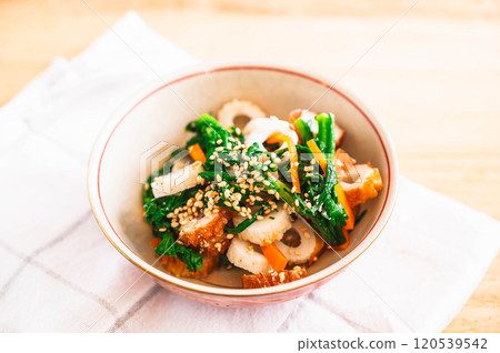 菊花配竹輪芝麻醬 菊花配竹輪芝麻醬 120539542