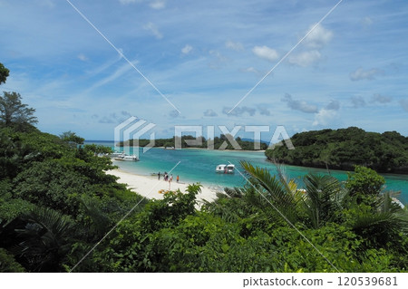 石垣島川平灣美麗的大海風光 120539681