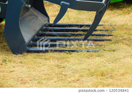 Agriculture cutting scissor, hay forklift 120539841