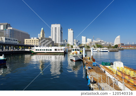 橫濱/港未來象鼻公園和橫濱海關（皇后塔） 120540316