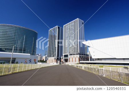 橫濱站音樂露台週邊的橫濱風景 120540331