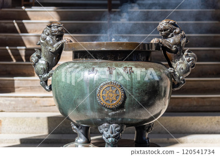 Incense burning pot at Seiganto-ji Tendai Buddhist temple in Wakayama Prefecture, Japan 120541734