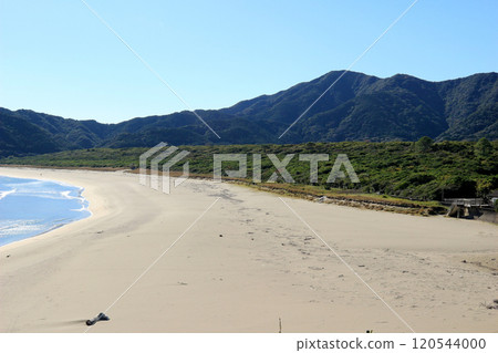 Calm sea and white sand beach in early winter Calm sea and white sand beach in early winter 120544000