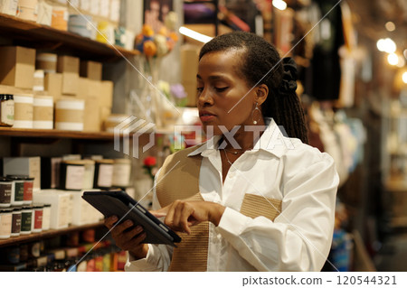 Managing Inventory in a Modern Retail Store Environment 120544321